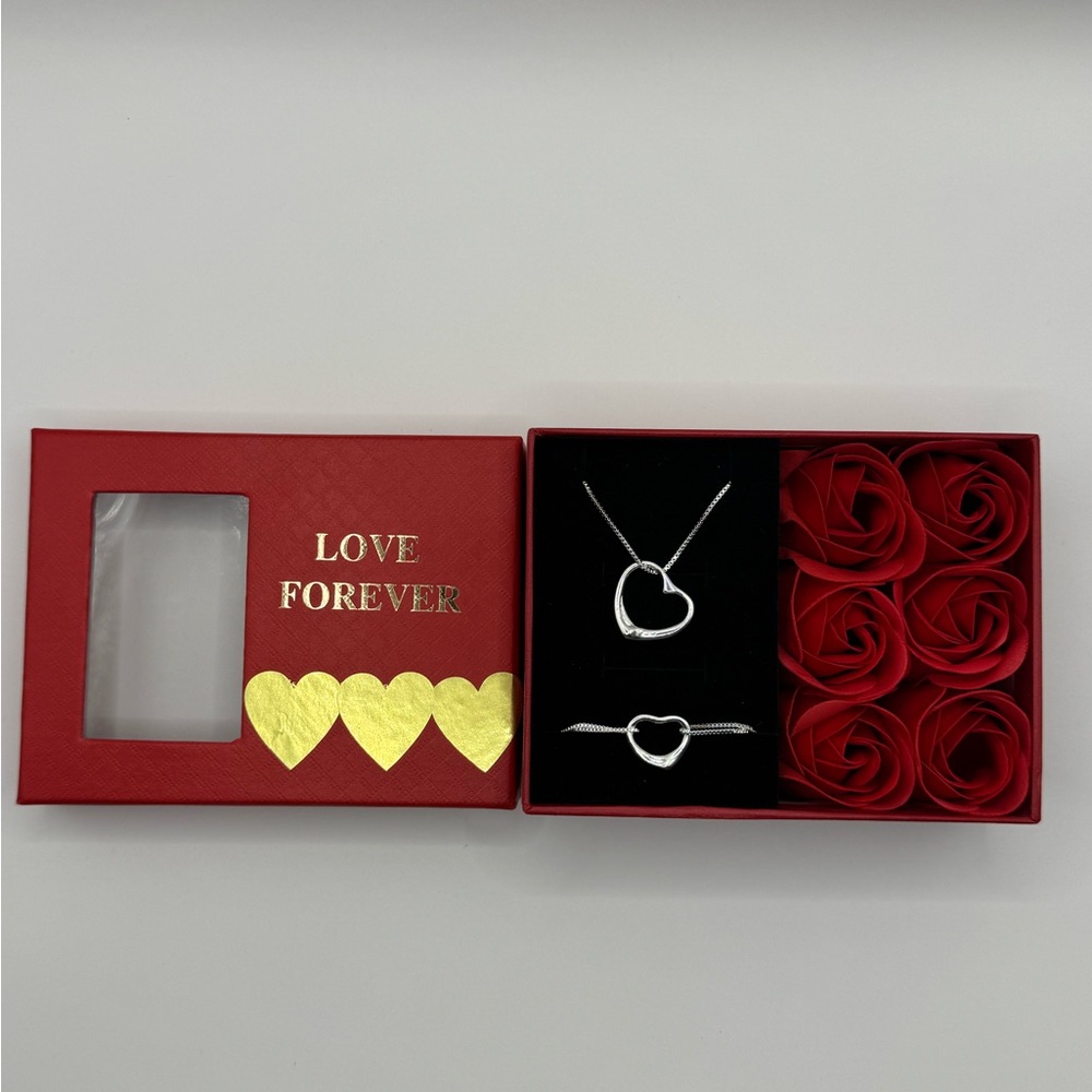 925 Steriling silver Heart Necklace and Bracelet Set